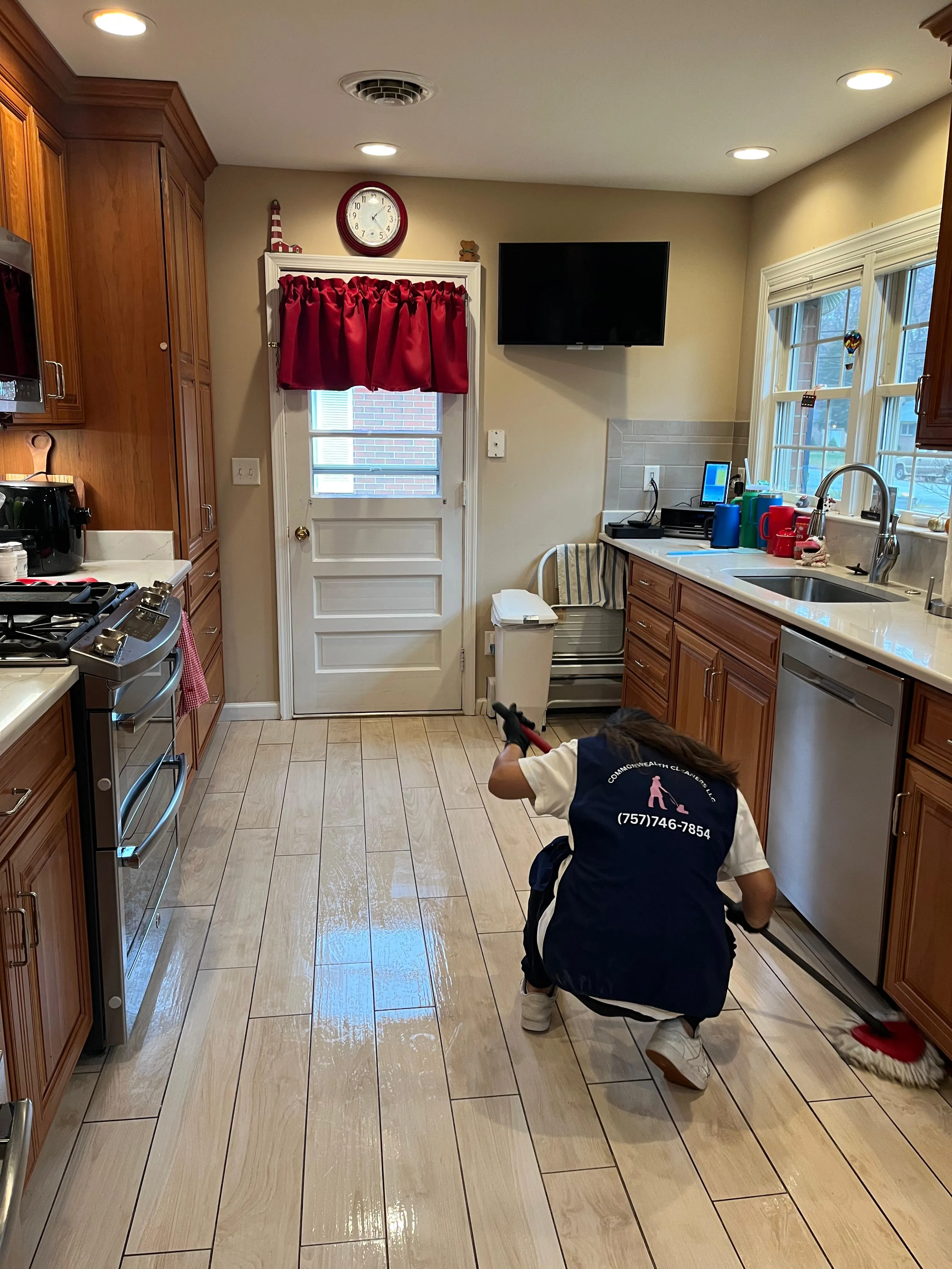 Deep kitchen cleaning service